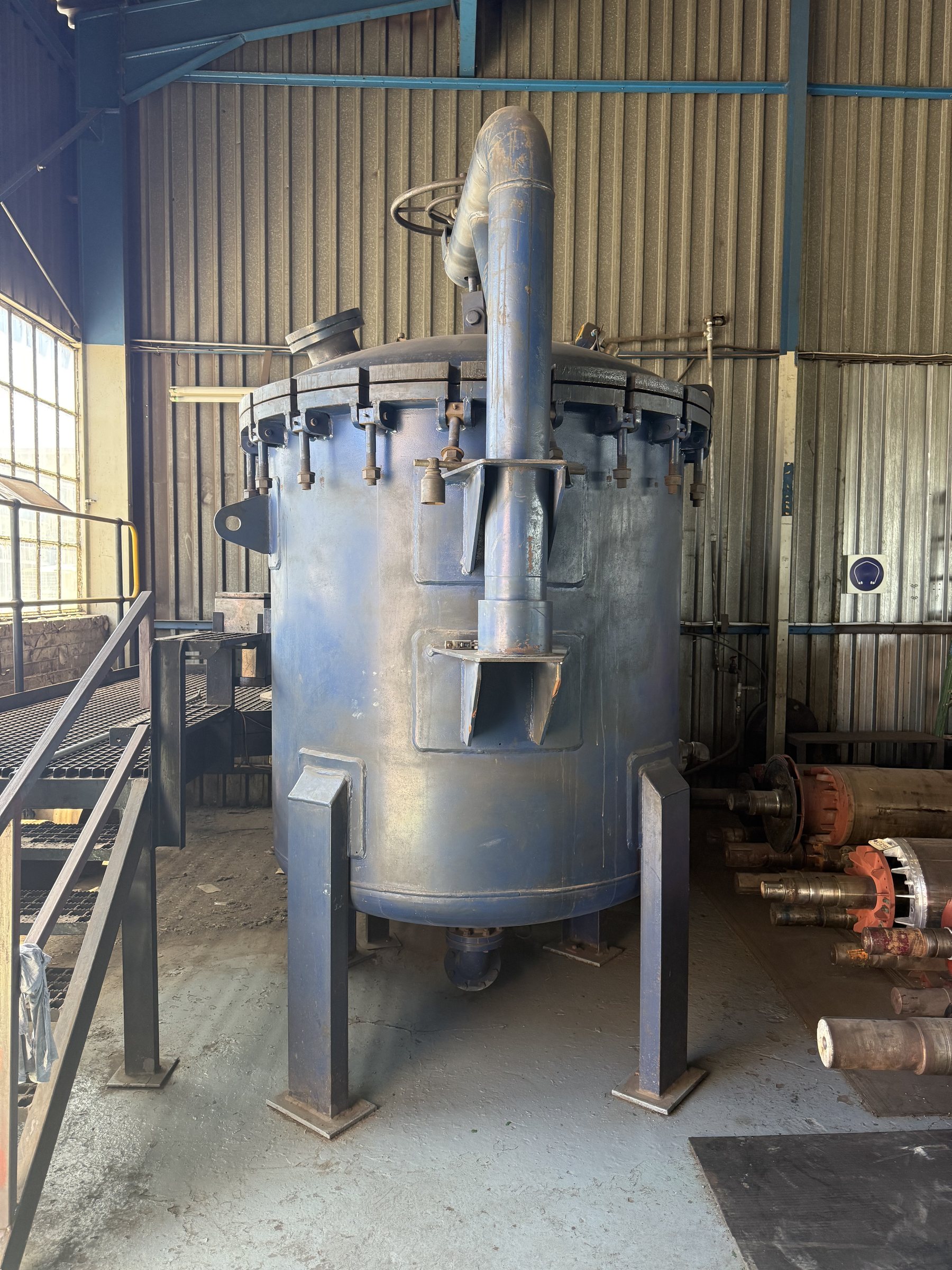 Vacuum pressure impregnation tank